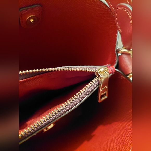 Coach New York Red Leather Floral Tower Crossbody Handbag No K2179-C7975 - Picture 9 of 10